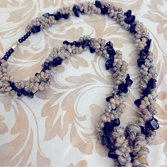 Abalone Shell Pendant Necklace Shells - Seed Beads - Black Stone Also Bracelet - Picture 5 of 10